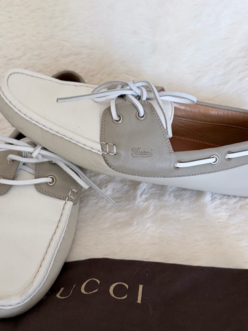Gucci Men’s White and Light Gray Leather Boat Shoes